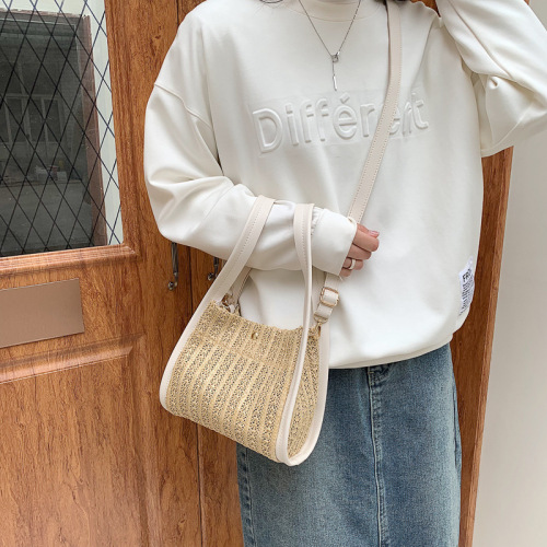 Straw hand bag women's  new Korean version spring contrast color simple leisure woven One Shoulder Messenger small square bag