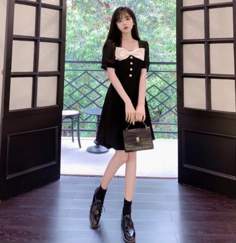2022 summer new age reduction sweet versatile little black dress with thin waist and contrast color bow girl dress trend