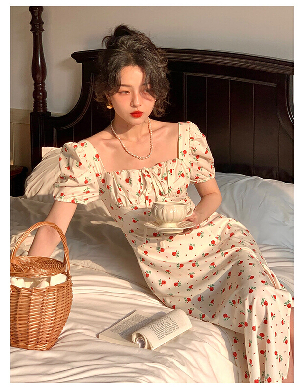New in early summer! [L.L studio] Vintage Rose Print square neck dress 7500# PCZ