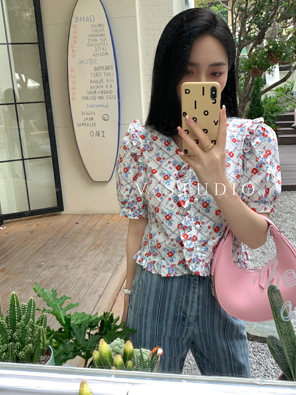 [v.studio] Korean V-neck floral sweet little shirt 5232# L