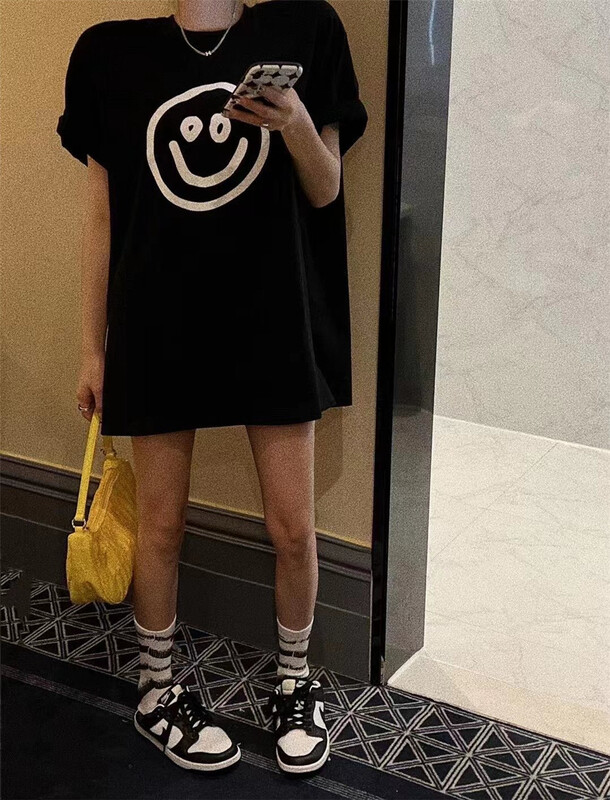 [buyer Yan Xuan - God of wealth] Korean smiley face printed medium and long short sleeve T-shirt 1081# Cl