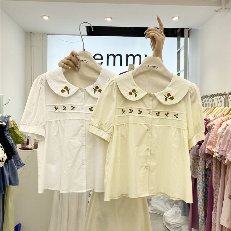 【LEMMY】甜美刺繡娃娃領小衫  8599#  HBX