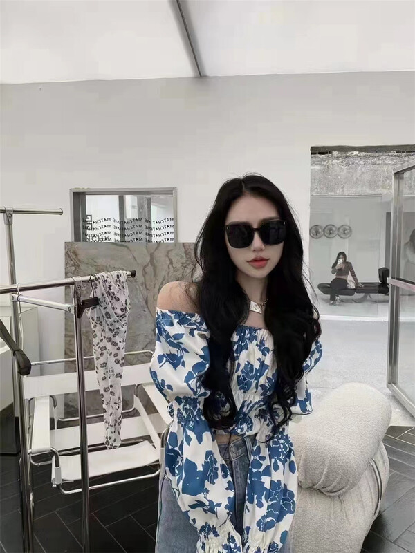 goods in stock! [d.ffstudio] one shoulder short floral blouse ys1-739# WTT