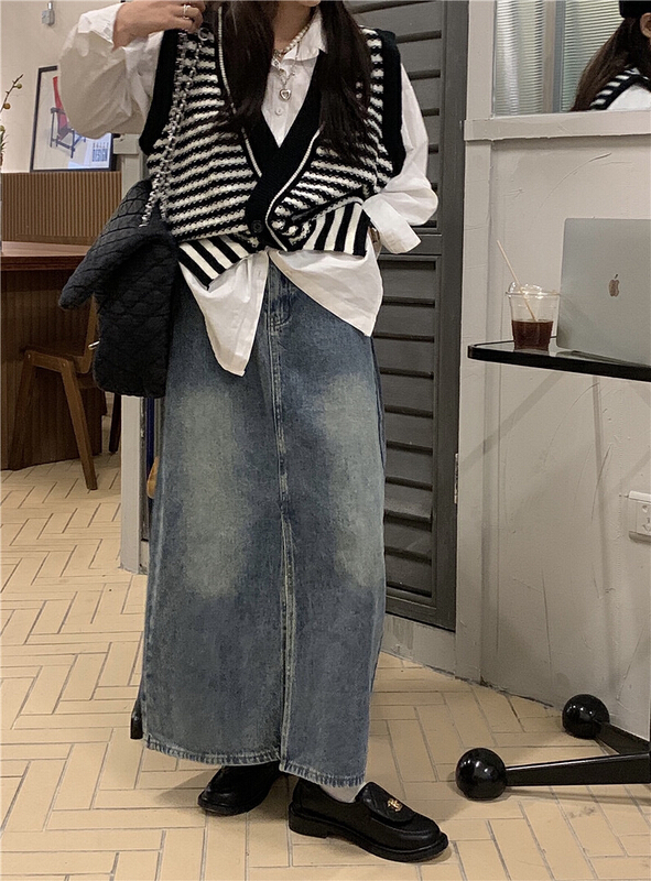 New year in early spring! [timely rain] Han Feng ins versatile, high waist, slim and long style split A-shaped denim skirt (only denim skirt) 59735# YYW