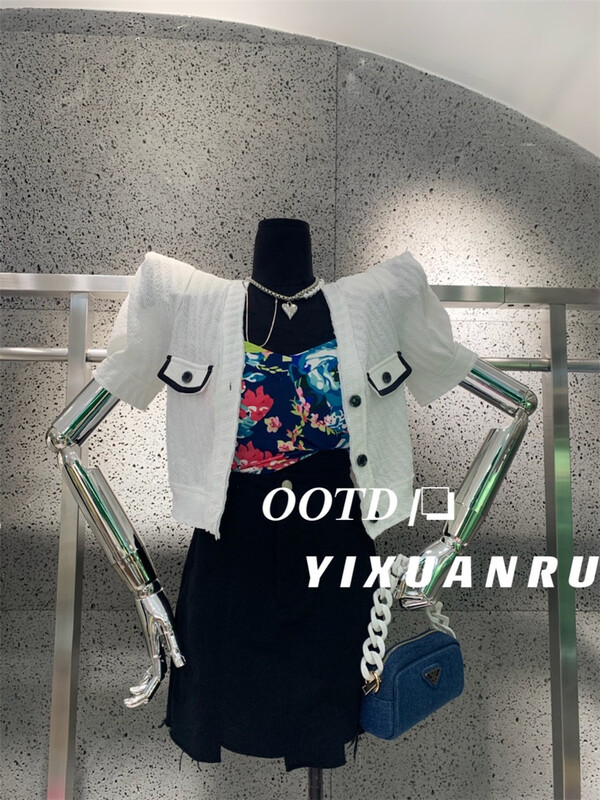 [yixuanru] V-neck small shirt with contrasting color edges (only selling small shirts) 9297# ozq