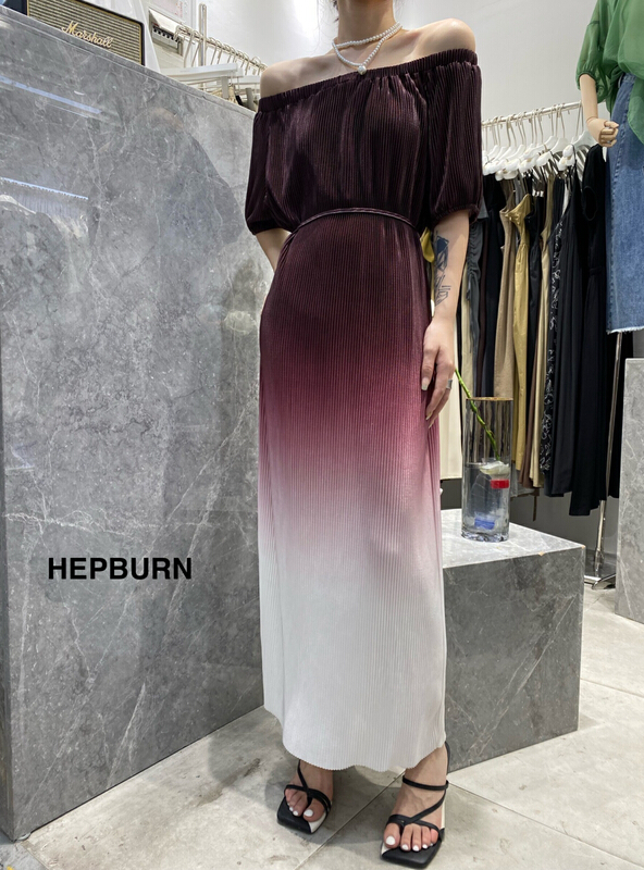 [Hepburn Hepburn] temperament fashion gradual change loose one-line collar dress (with waist rope) 3758# L