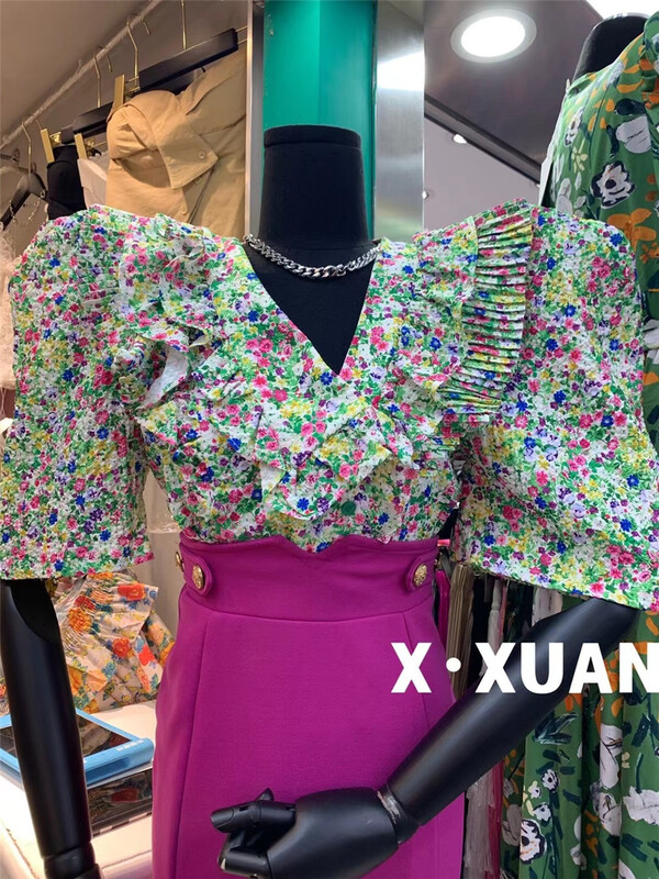 初夏上新!【X.XUAN】法式泡泡袖碎花小衫  6838#  PCZ
