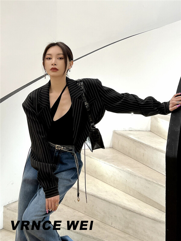 [Vince] fashionable vertical stripe short style bottom drawcord short coat 5070ac# jhy