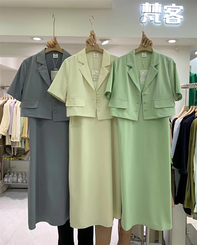 [Fanke Fanke] Korean simple breasted short sleeved small suit + temperament suspender skirt suit ys1-12051# XJ