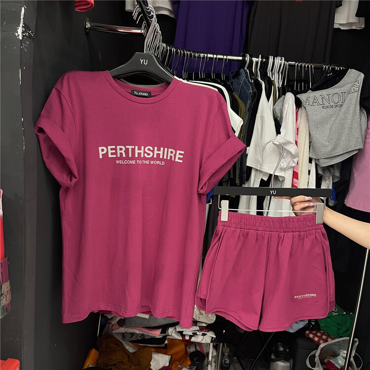 [Yu] personalized letter short sleeve T-shirt + casual shorts two piece suit 1278# cqw