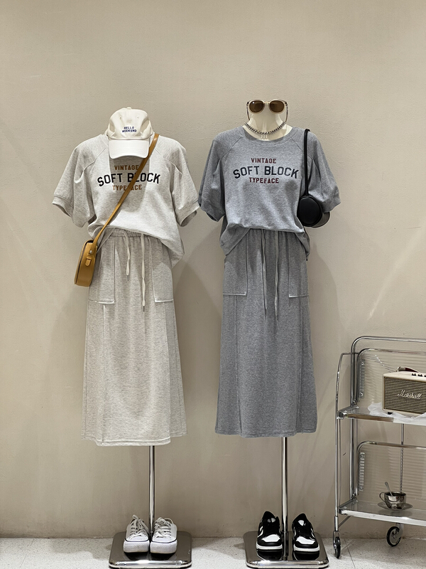 [kJ] letter print short sleeve T-shirt + loose and versatile skirt set 3289# zxl