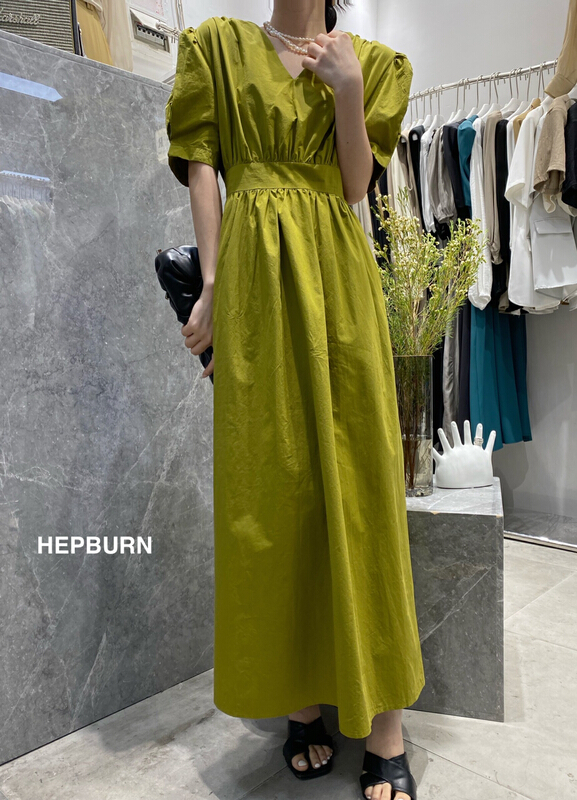 New in early summer! [Hepburn Hepburn] fashion big brand waist closing V-neck design dress 3719# L