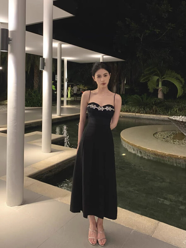 New in early summer! [x · h studio] hot girls wear a skinny backless Birthday Dress 7970# ozq