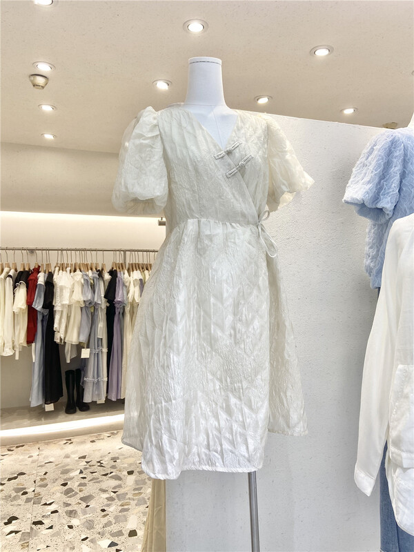 goods in stock! New in early summer! [miss Jiao] elegant temperament V-neck bubble buckle dress 3735# CLS