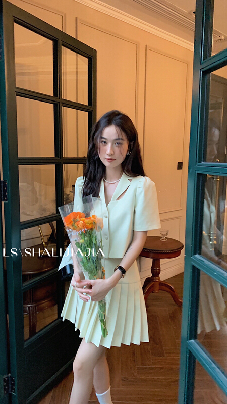 goods in stock! New in early summer! [LS] Korean style button up blouse + high waist solid color crimping suit 60065# WPL