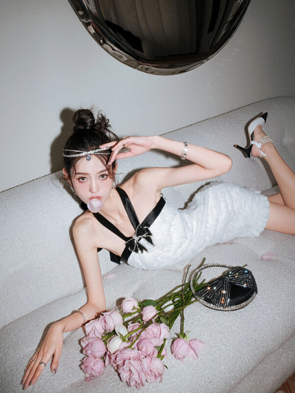 New in early summer! [ala] minority design hanging neck with diamond bow dress l1526# JJ