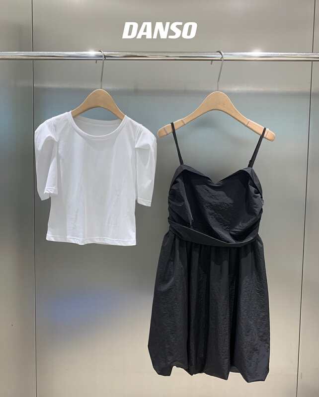 [DS] bubble sleeve solid T-shirt + suspender waist closing dress short set 28383d# XYJ