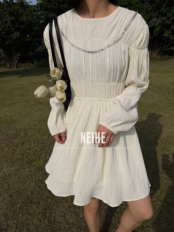 早春上新！【NEIHE】金屬鏈條褶皺寬鬆連衣裙(配金屬鏈)  22116#  ZXX