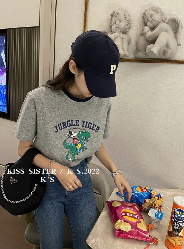 Original price 55.67! New year in early spring! [kiss sister] Mickey dinosaur print contrast round neck short sleeve T-shirt 9053# ozq
