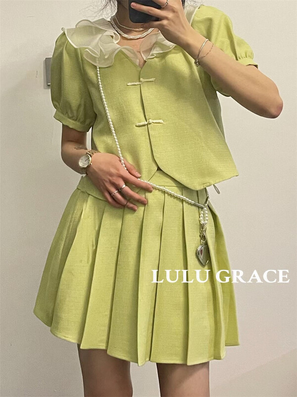 [Lulu grace] sweet buckle short blouse + solid pleated skirt two piece suit 6231# ZSY