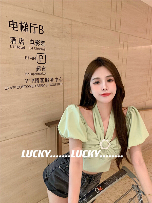 New in early summer! [lucky] French backless shirt with one shoulder and neck 8700# zxx
