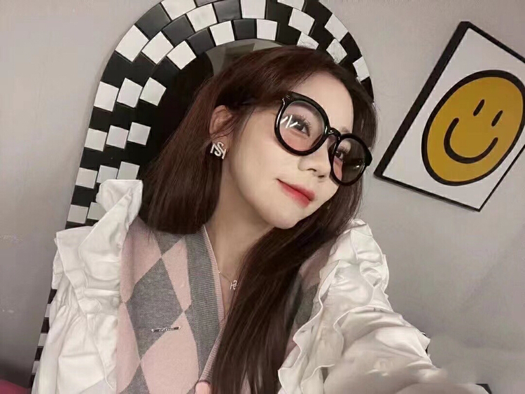 [fiber color scarf glasses] fashionable and versatile Sunglasses (randomly distributed in the box) 5555# LSL