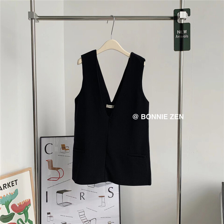 New in early summer! [Bonnie] pocket design fashion strap skirt 2298# XYJ