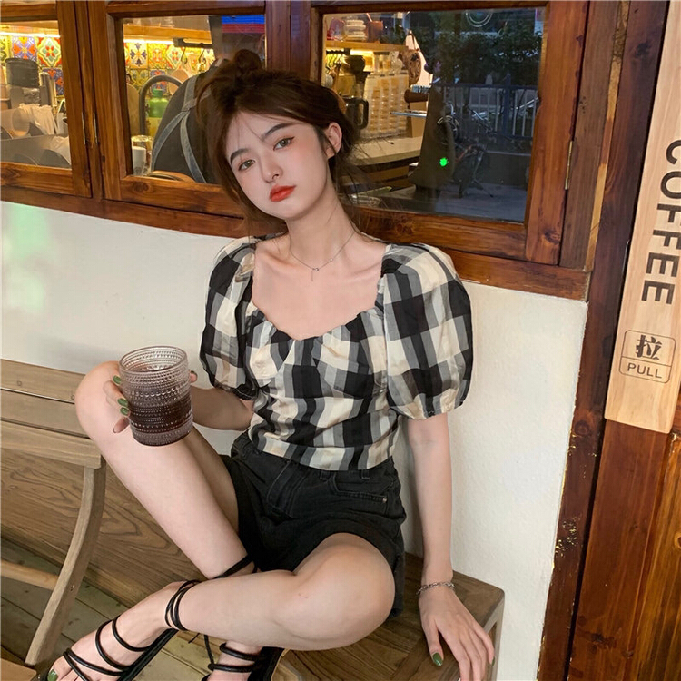 [timely rain] Han Feng ins temperament sweet retro lattice design sense square collar exposed clavicle short shirt 5002# WPL