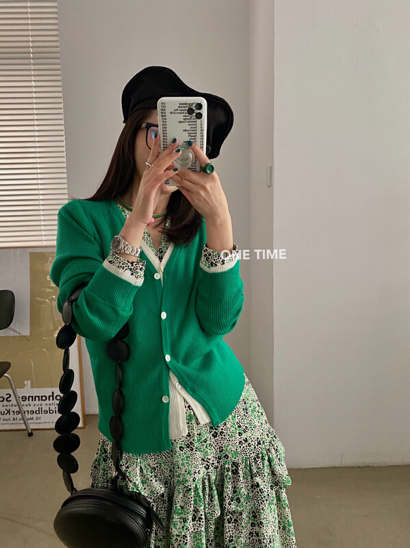 New year in early spring! [one time] fake two-piece button stripe knit cardigan (including 10% wool) 27077-1# CLS