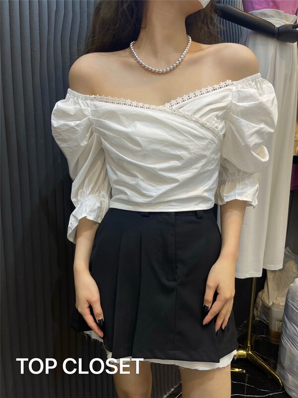 【TOP CLOSET】V領泡泡袖甜美小衫(只賣小衫)  68153#  OZQ