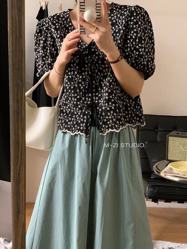 [m.zi studio] V-neck lace up floral embroidery blouse 5588# HBx