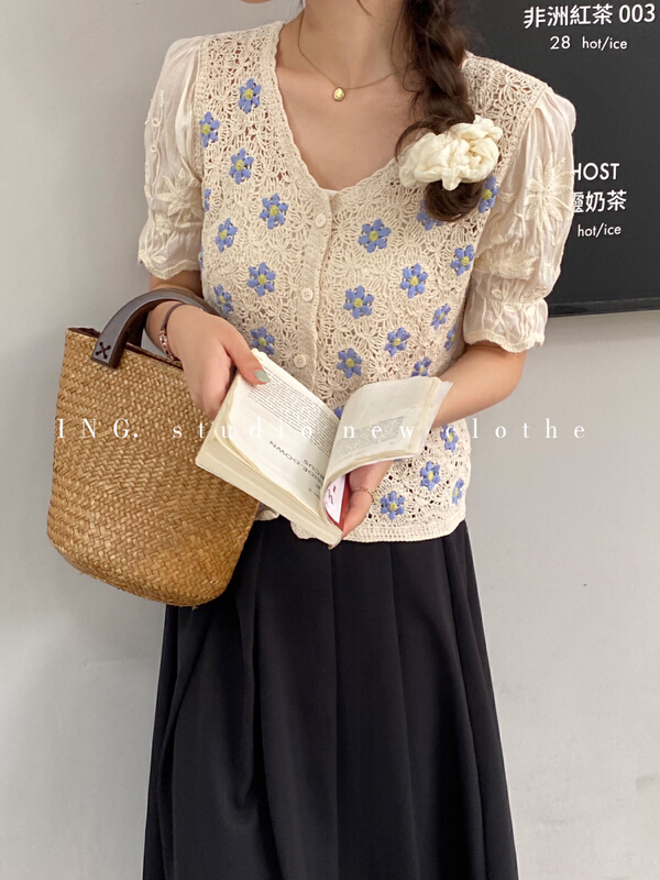 [ing] sweet temperament hook cut-out V-neck embroidered blouse 7750# HBx