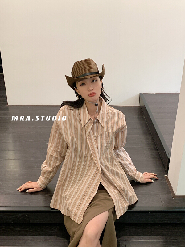 Original price 88.99! New year in early spring! [MRA] design sense irregular button fashion stripe shirt j2106# zxl
