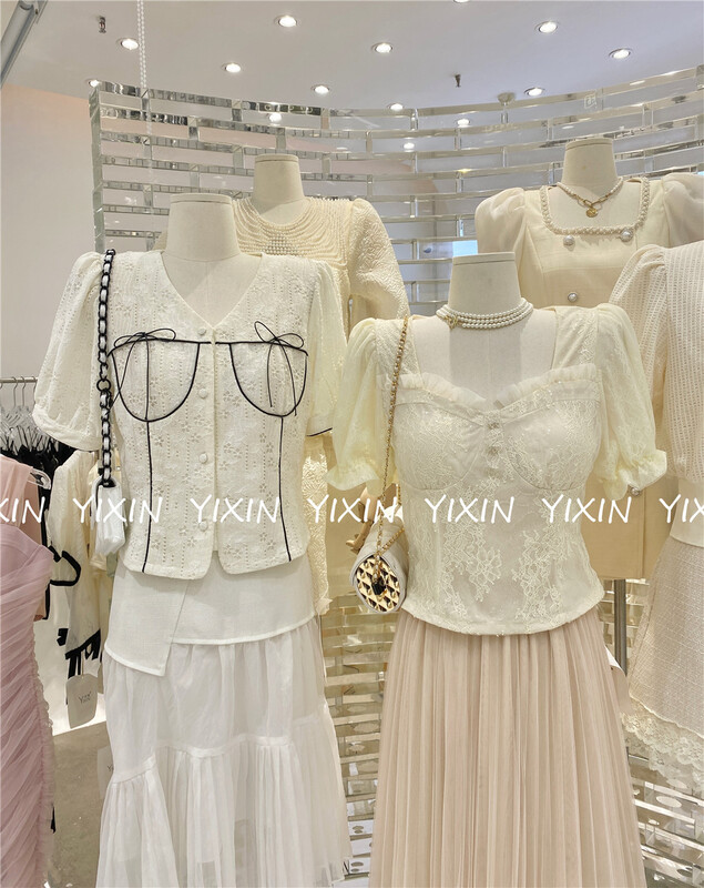 [Yi Xin] gentle bow button lace blouse 2276# zxx