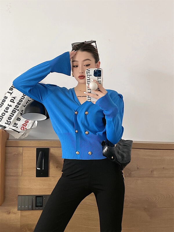 New year in early spring! [open] double breasted solid color Korean knitted cardigan 7209# ozq