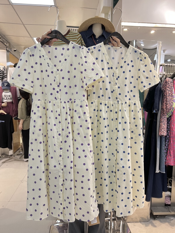 New in early summer! [mm. C] V-neck wave point lady dress 25929# lwy