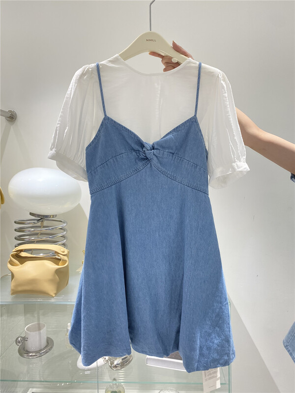 [Neil] round neck bubble sleeve blouse + suspender denim dress set 2507# LSW