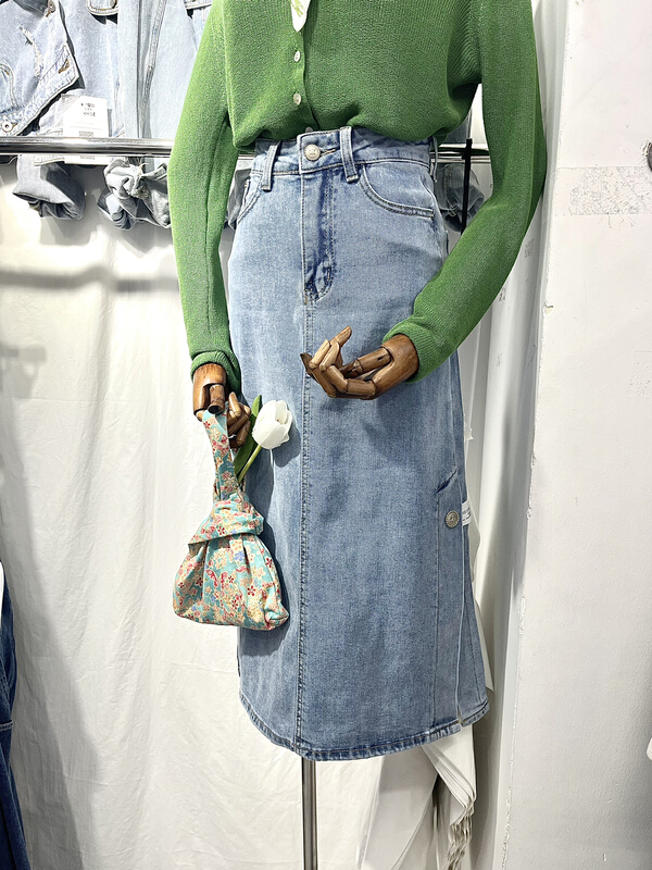 New year in early spring! [Mujia] Korean slit versatile denim skirt 17239# XYY