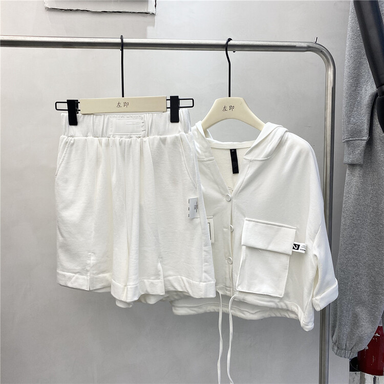 [5uu on the left] Korean casual Hoodie + comfortable loose Shorts Set ys1-6189# CSX