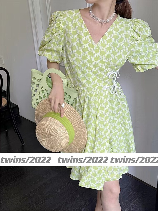 [twins] design print V-neck coil buckle strap fashion dress 8830# hjy