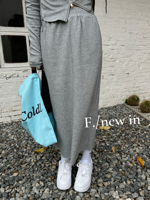 goods in stock! New year in early spring! 【F】 Korean style simple and versatile rubber band slit skirt 6036# zxx
