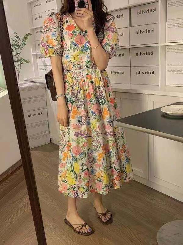 New in early summer! [larti] French retro V-neck bubble sleeve dress 8374# ll