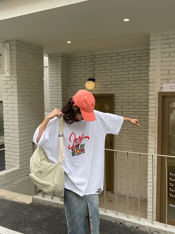 New year in early spring! [misu misu] street style personalized washing water hole breaking loose large short sleeved T-shirt 2211# ll