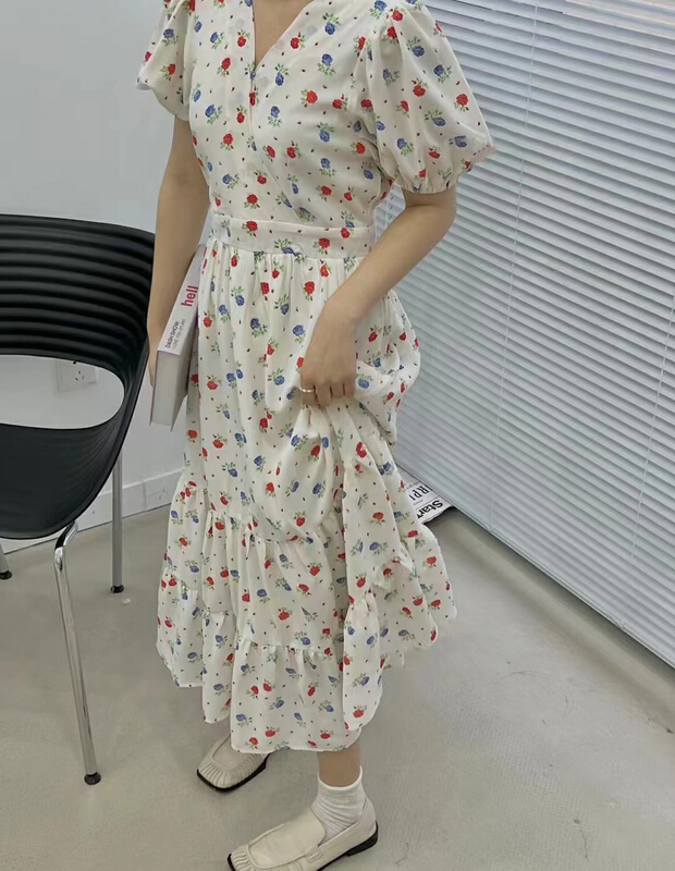 New in early summer! [finoa] contrast floral fashion dress 1052# CLS