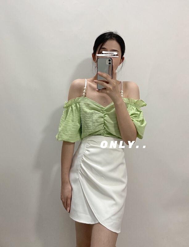 New in early summer! [only] one shoulder sling pleated short bubble sleeve blouse 1825# JJ
