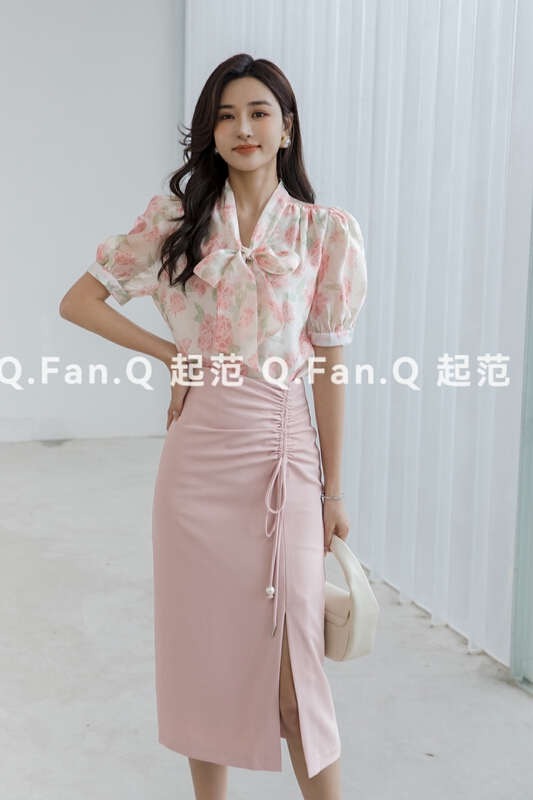 New in early summer! [style] commuter temperament pleated slit skirt 8793# JJ