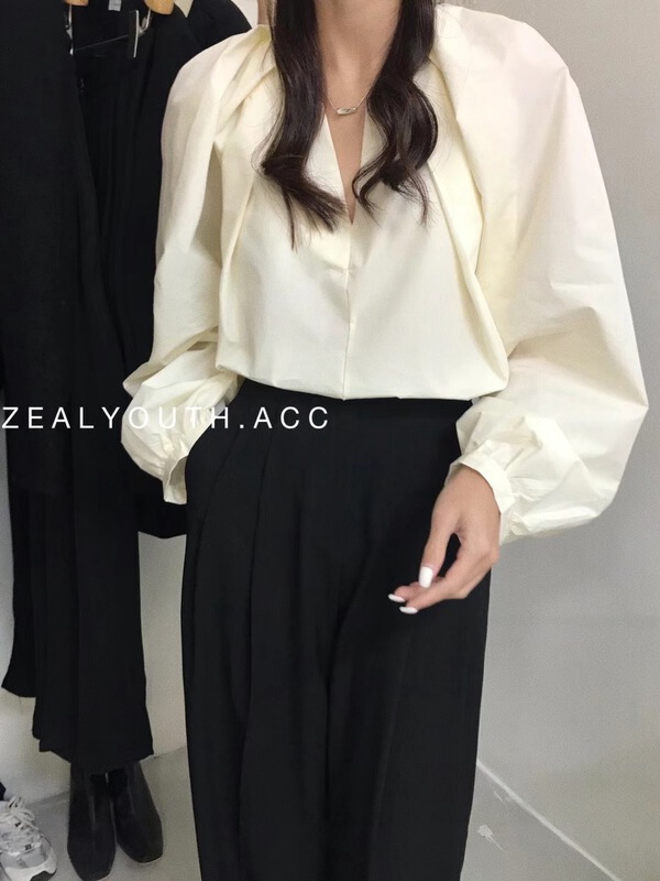 goods in stock! New year in early spring! [zeal youth-2] Korean version simple V-neck solid color shirt 22027# HBx