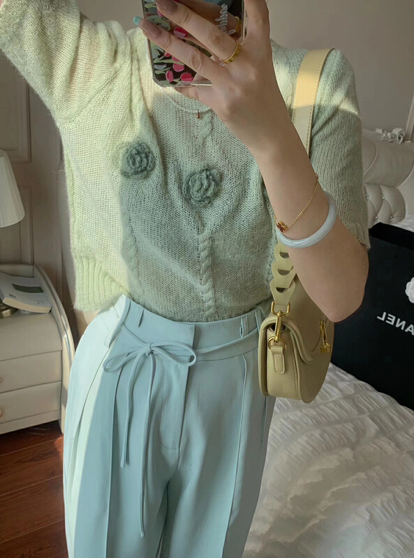goods in stock! [are studio] design sense round neck three-dimensional flower sweater 9831# WPL