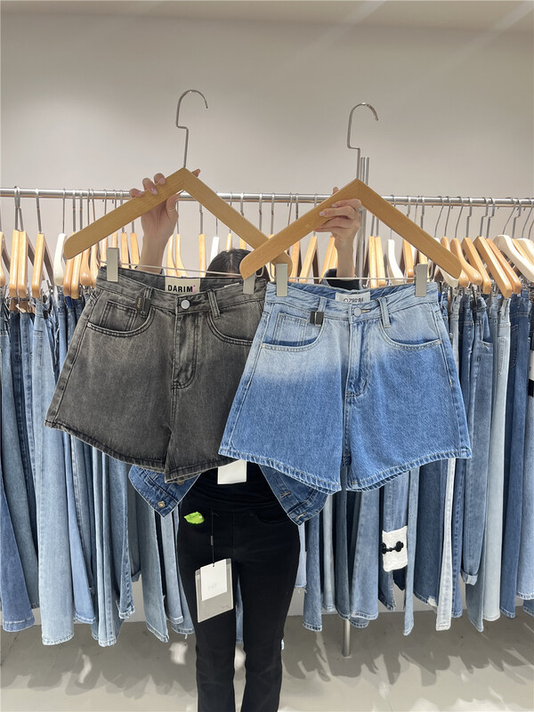 New year in early spring! [o not 1] trendy retro western style thin denim shorts t243# LSW