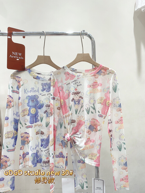 [Yuanxi · elements] Korean version of INS style girl heart sunscreen mesh bottom shirt 30# WTT